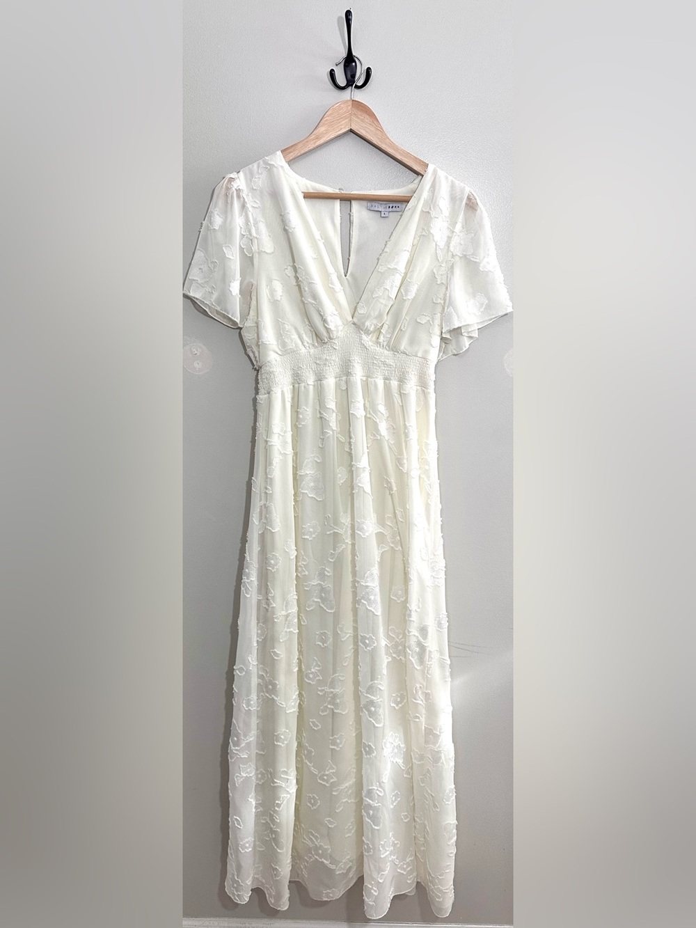 Baltic Born Evelyn Smocked White Maxi Dress Size L